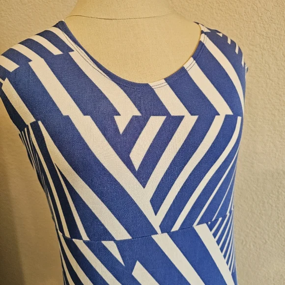 TRAVELERS by CHICO'S Stretch Resort Side slit Maxi Dress Blue White Size 0/small - Picture 4 of 11